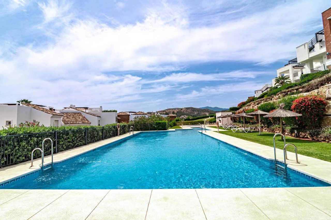 Tropical Apartment In Los Arqueros With Mountain Views And Private Garden Benahavis 0*,